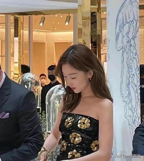 娱乐圈吃瓜爆料明星,揭秘明星背后的秘密与真相 第3张 娱乐圈吃瓜爆料明星,揭秘明星背后的秘密与真相 第3张